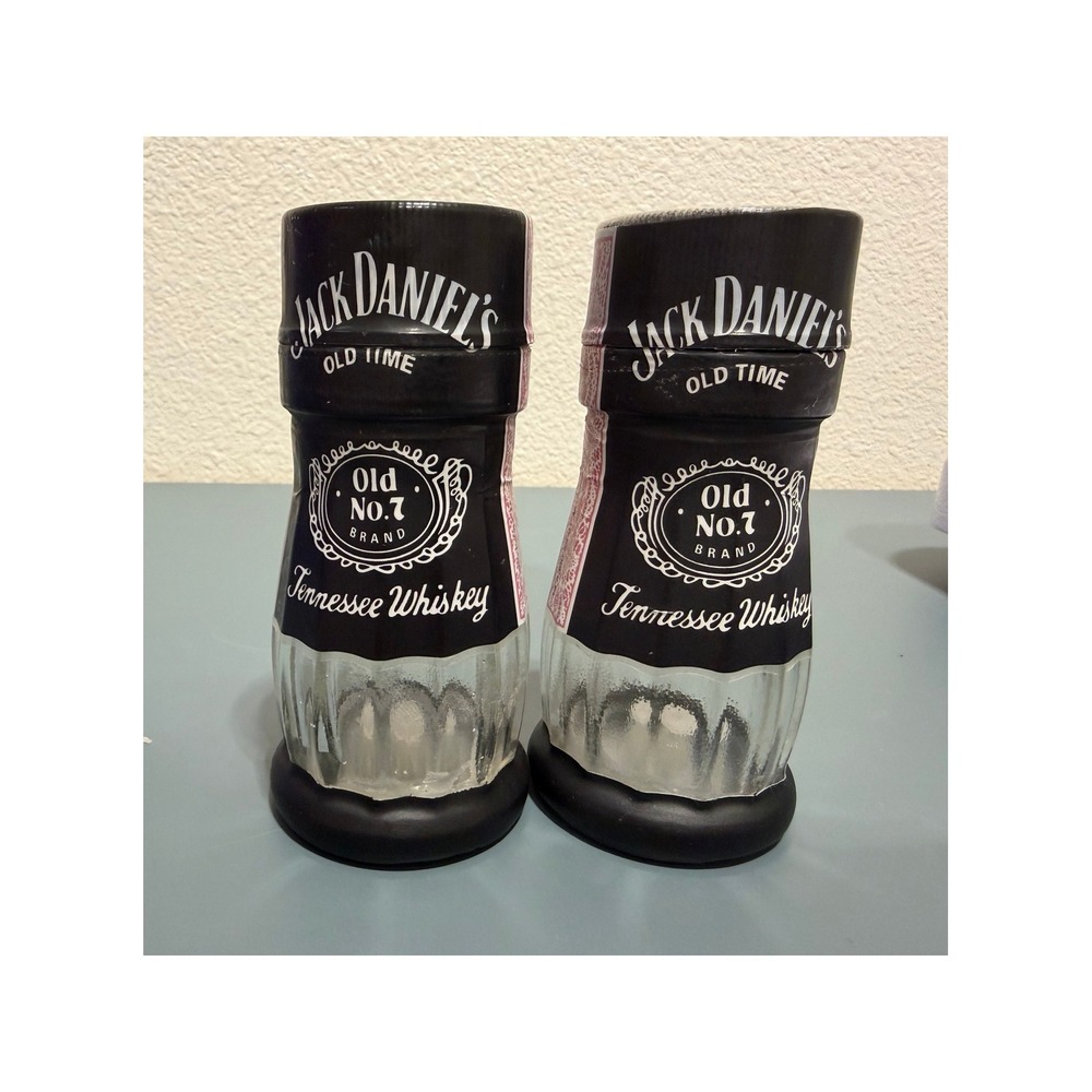 Jack‎ Daniels Old No 7 Tennessee Whiskey Salt and Pepper Shakers Set Black Glass
